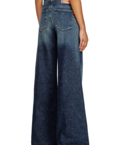 Alternative view of 1978 - די אקמי ג׳ינס בגזרה מתרחבת - כחול