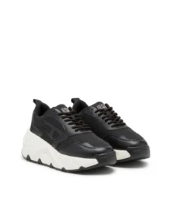 Alternative view of סניקרס סוואנה מונוכרומטיות עם סוליה מאסיבית - שחור/לבן