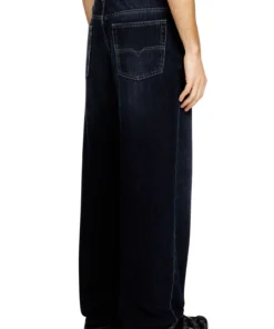 Alternative view of 2001 - די מאקרו ג'ינס בגזרה רחבה - כחול כהה