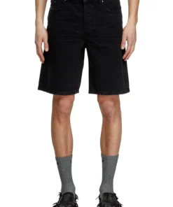 ברמודה ג'ינס בגזרה ישרה - שחור