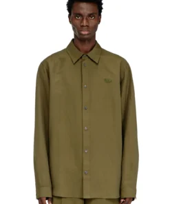 חולצה מתערובת פשתן בגזרה רגילה עם רקמת לוגו - ירוק זית