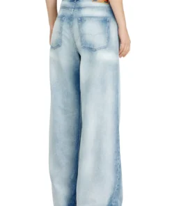 Alternative view of 1996 - די סייר ג'ינס בגזרה רחבה - כחול בהיר