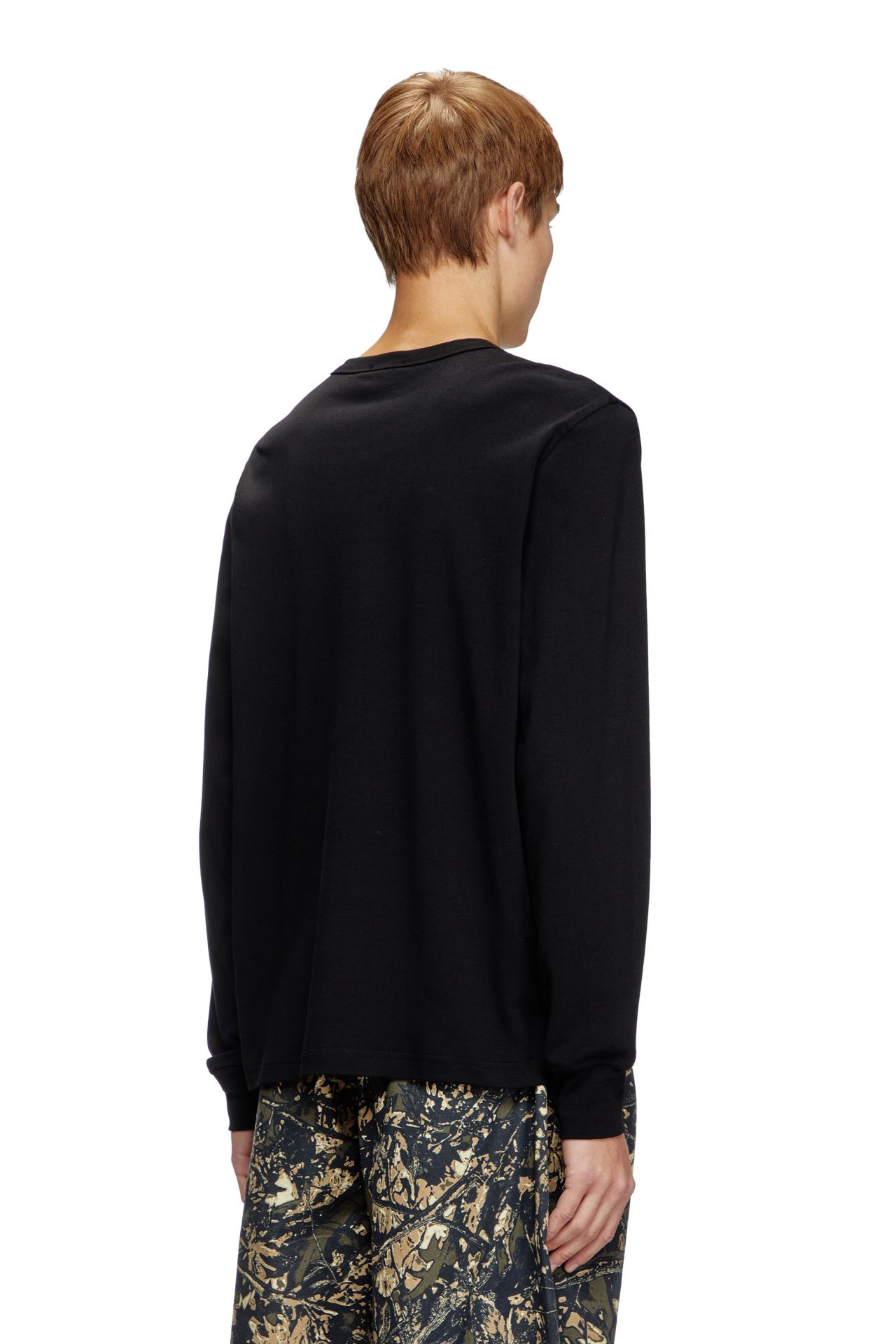 טישרט ארוכה עם רקמת לוגו קטנה - שחור – תמונה 2